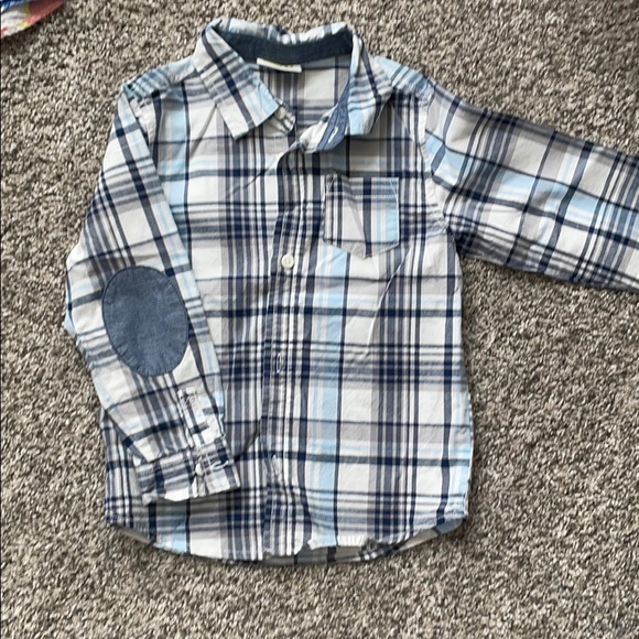 Boys Collared Shirt Bundle. - Picture 2 of 4